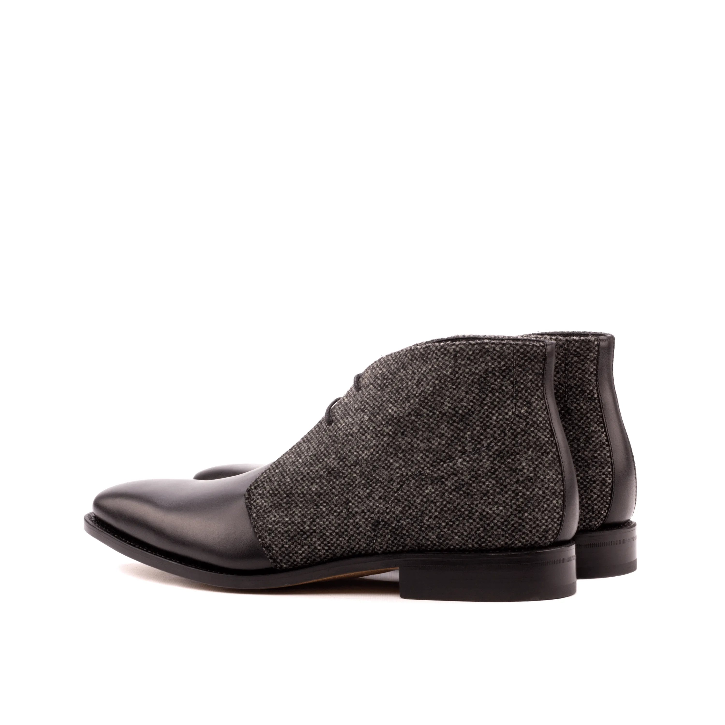 Artemon chukka boots in two-tone leather and tweed