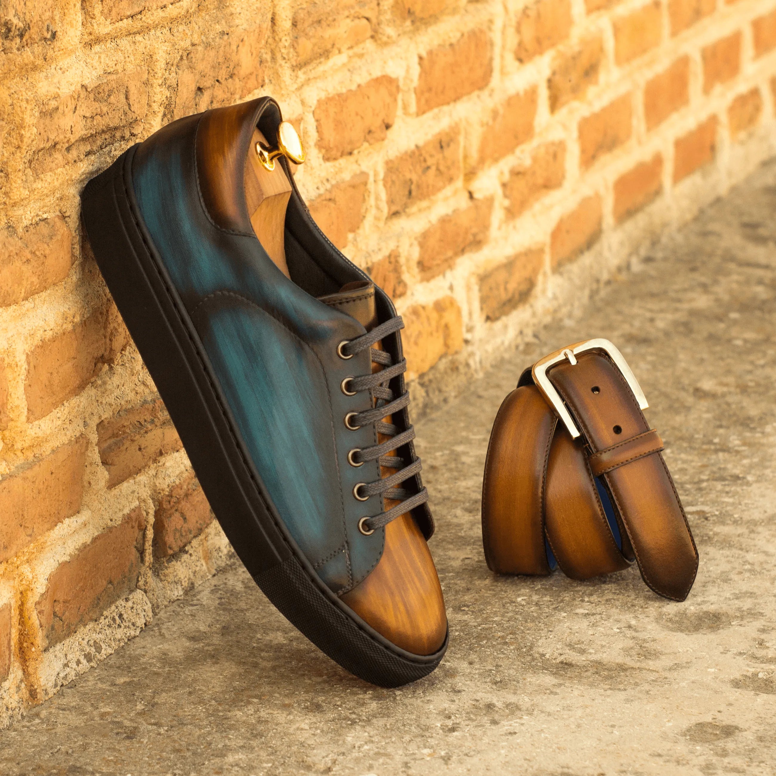 Azat trainer patina sneaker with leather belt set