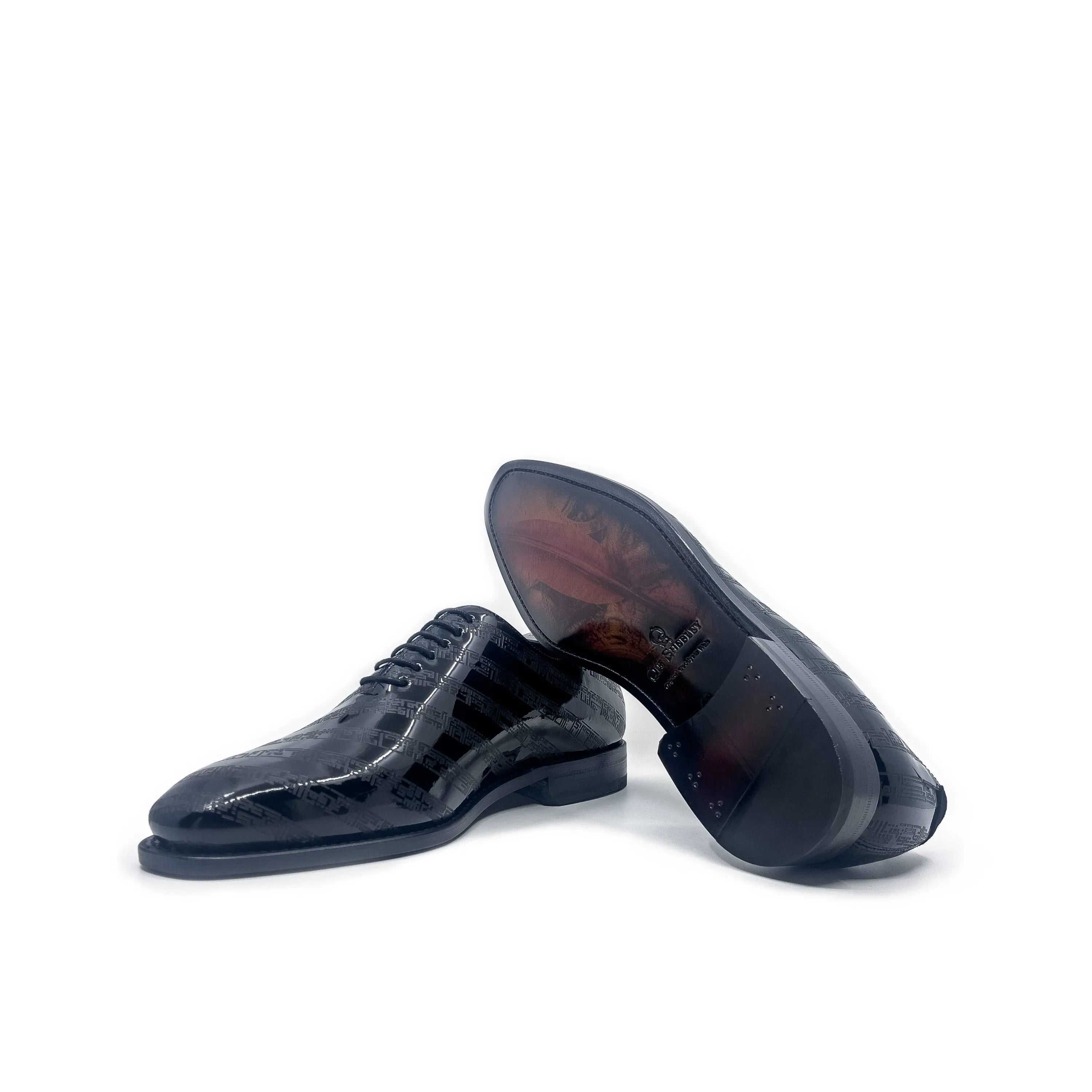 Shiny black patent leather throne wholecut shoes for men, back view