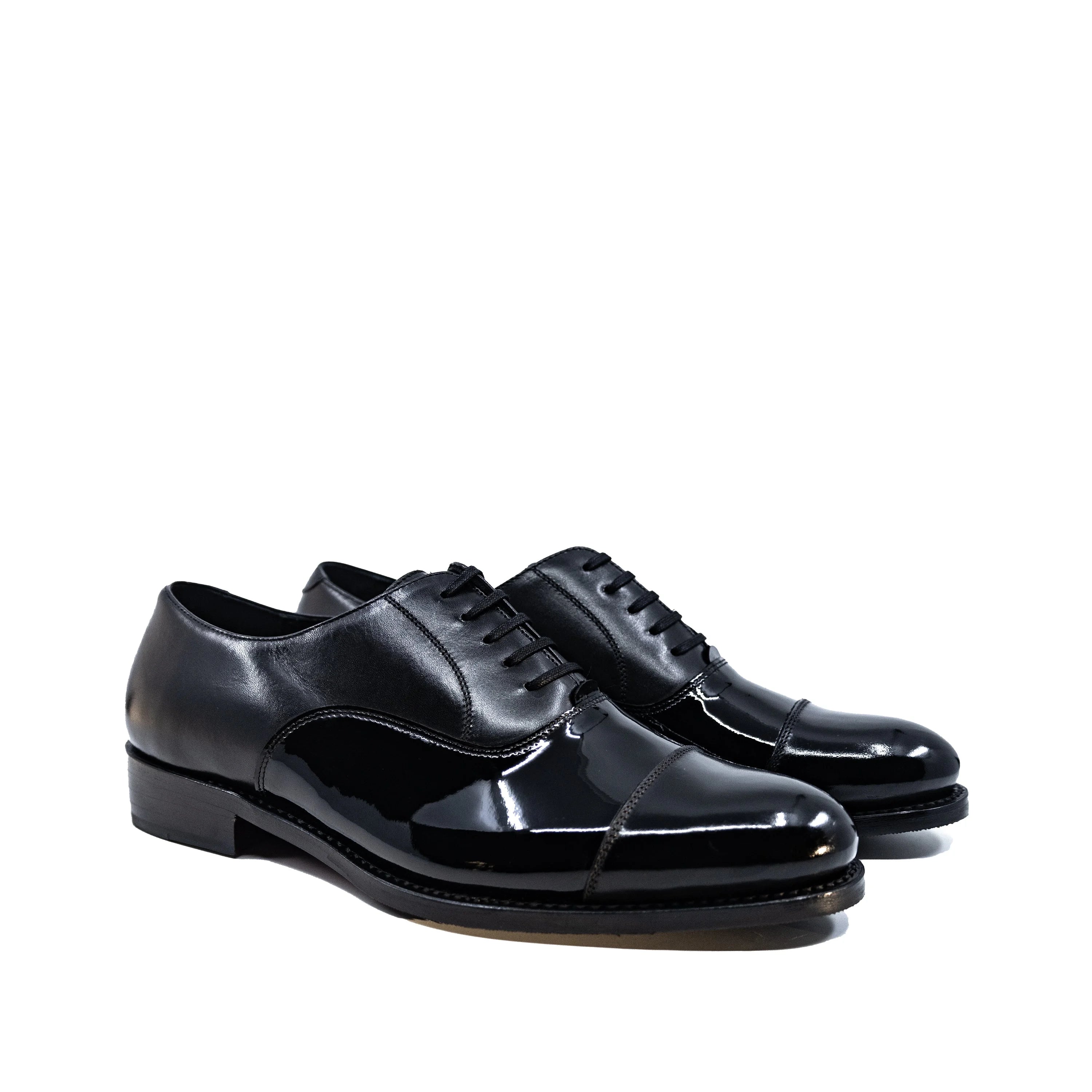 Beyondz Oxford Shoes II black patent leather cap toe with laces