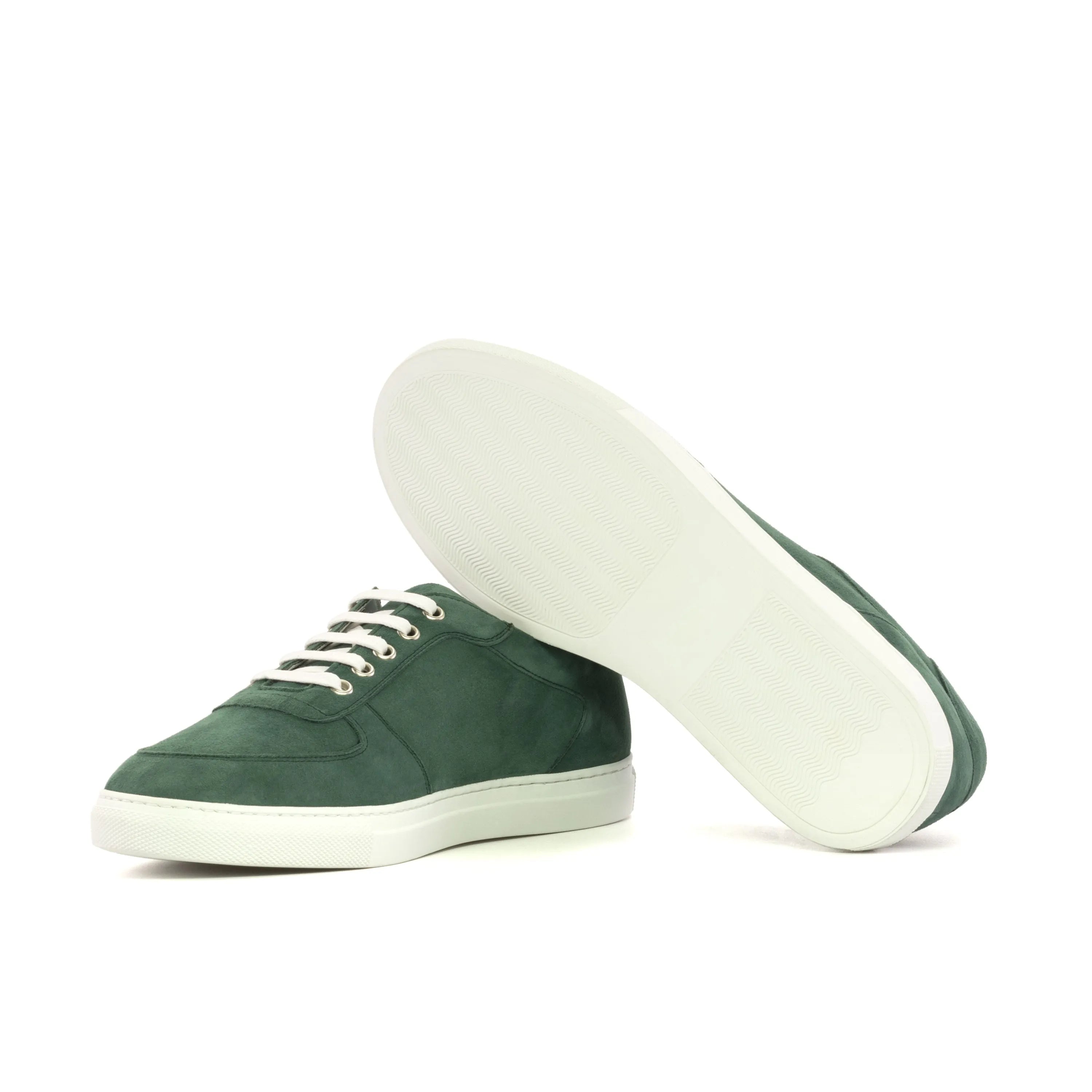 Demion low top trainer sneakers in green suede with white soles