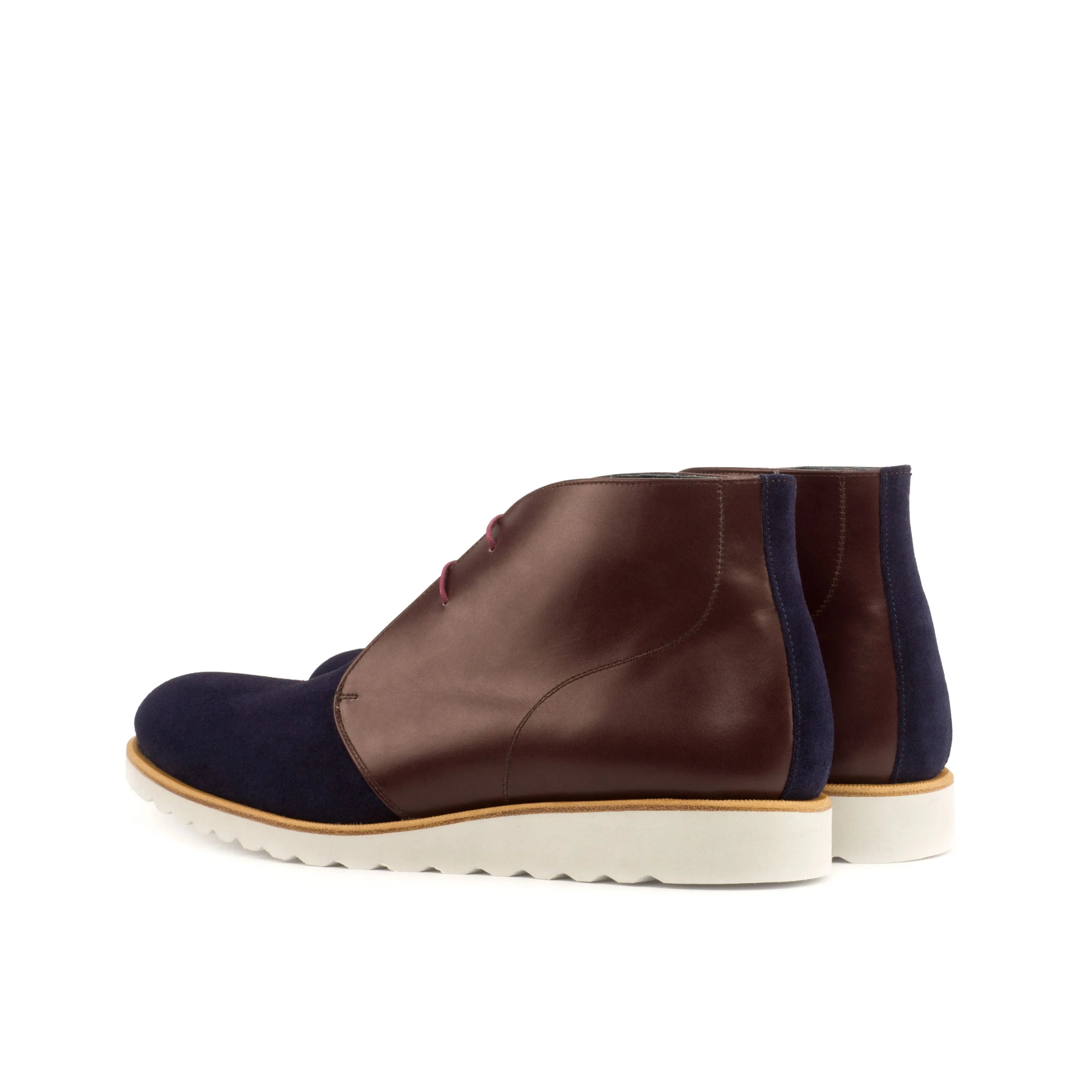 Denne Chukka boots in two-toned leather and suede