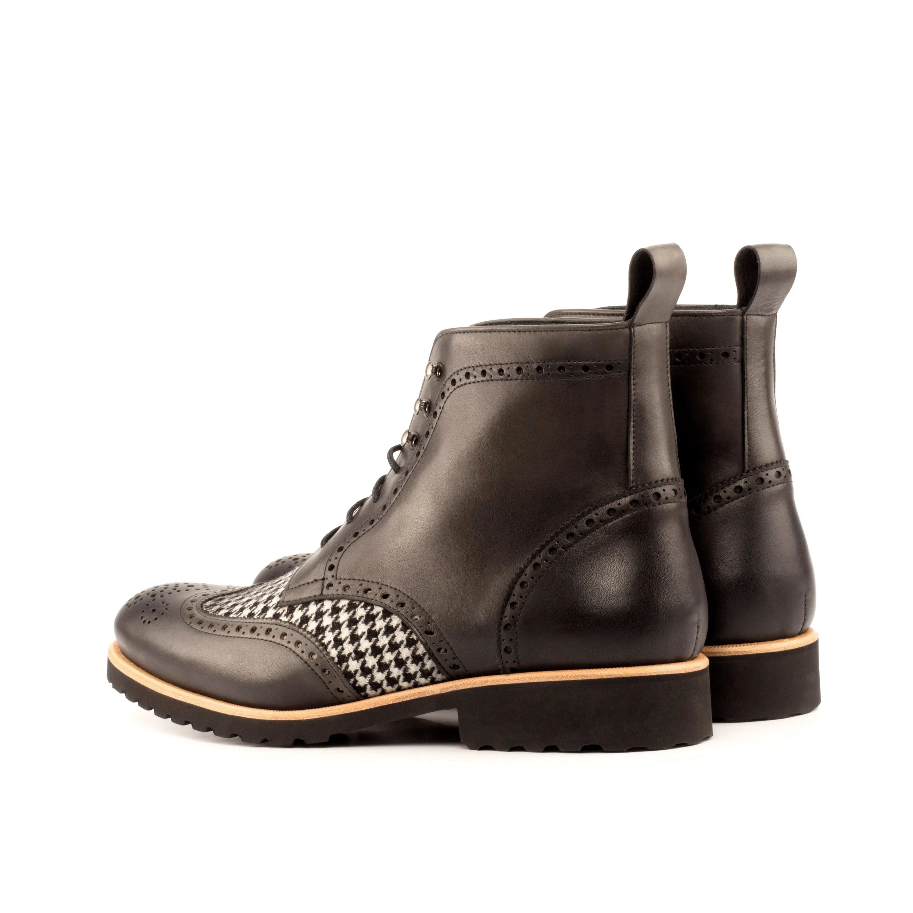 DT90 military brogue boots in black leather and houndstooth wingtip