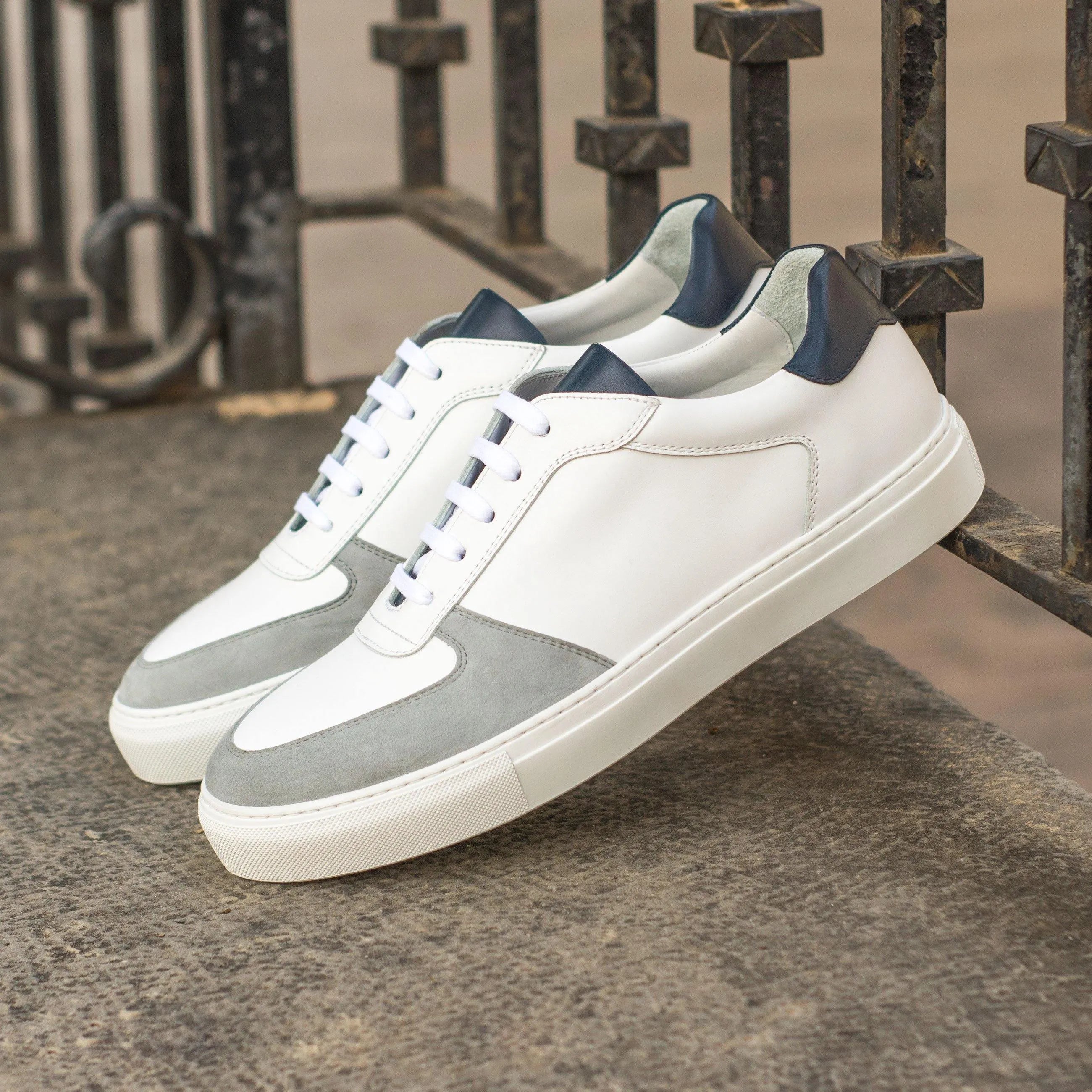 DW15 low top trainer sneaker in white and gray box calf leather