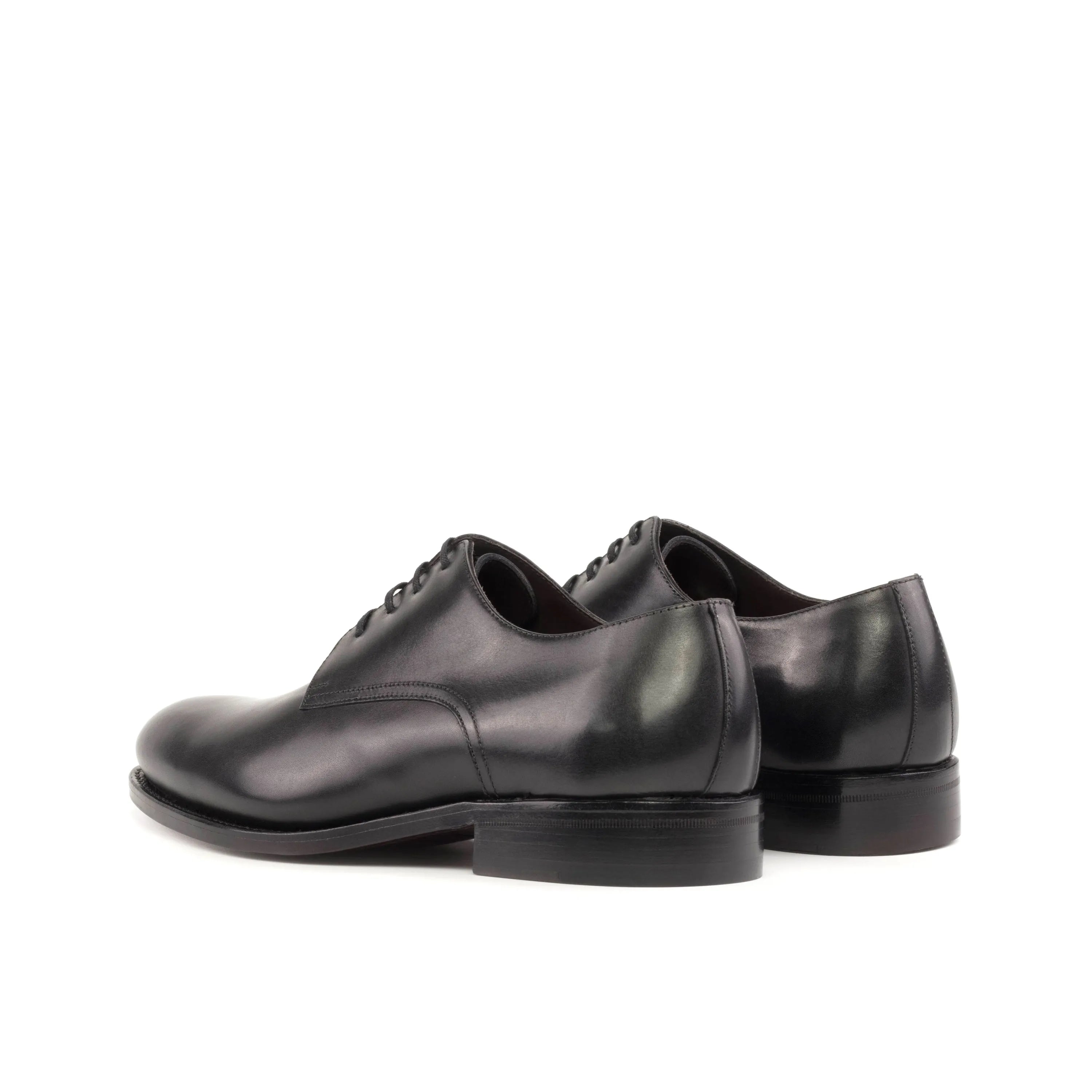 Pair of black leather Edanos Derby shoes in fast lane style