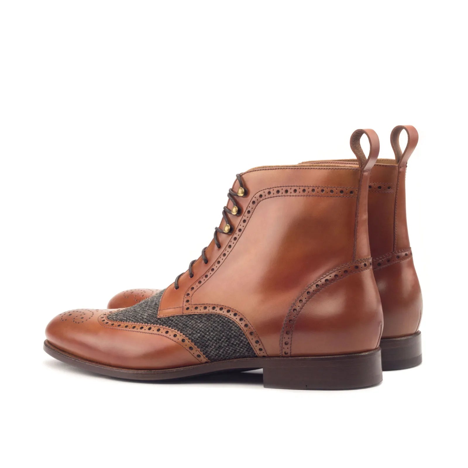 Eisen military brogue boots in brown leather wingtip design