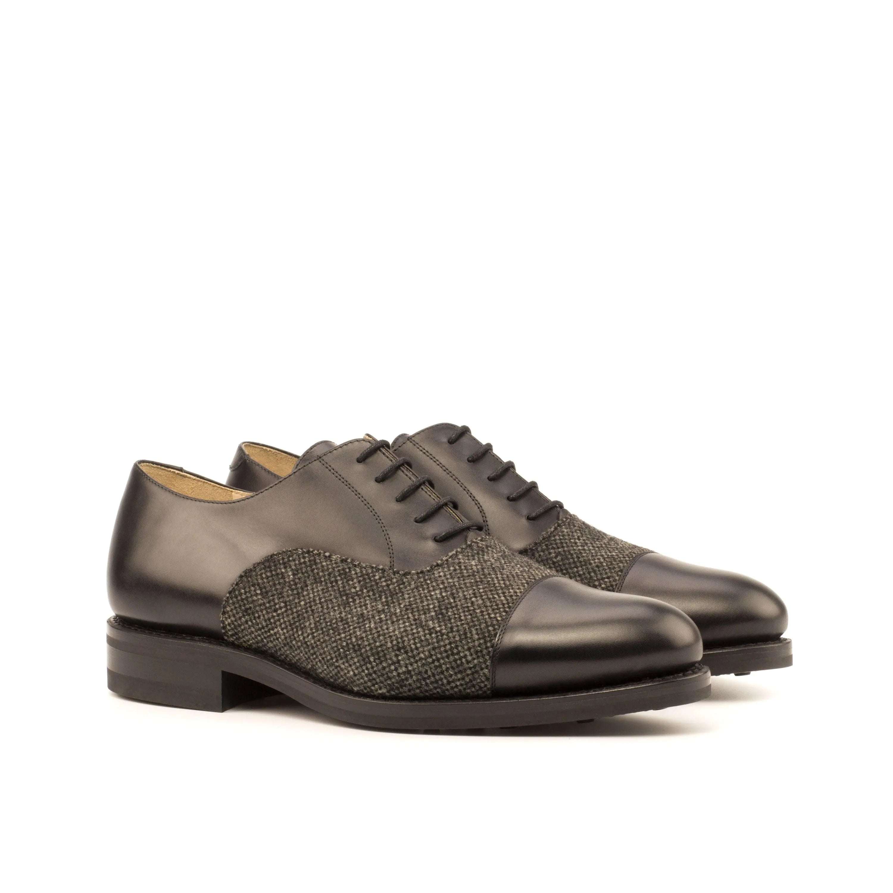 Henry Oxford shoes in two-tone leather, back view