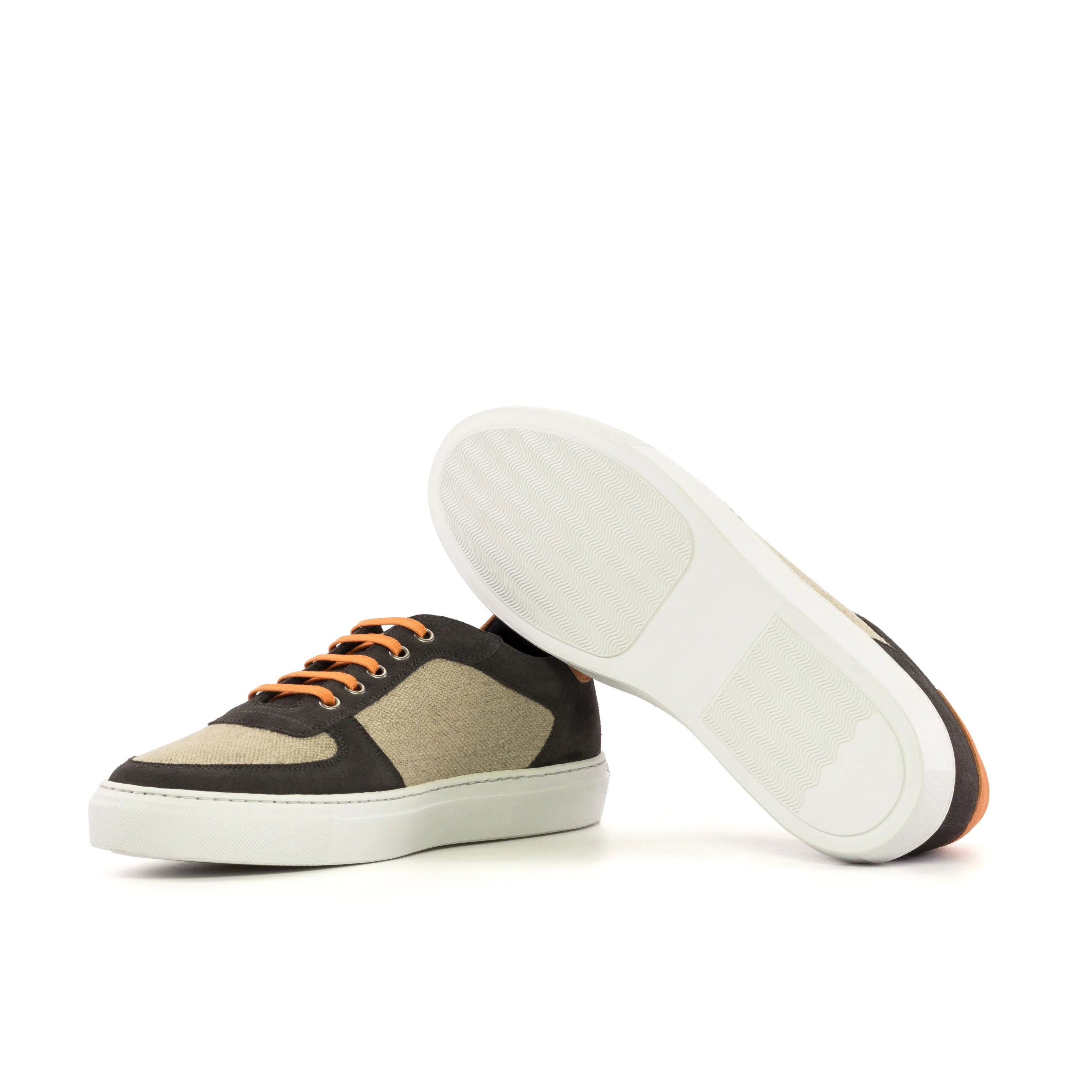Intrepid low top two-tone casual sneakers in hand-painted patina