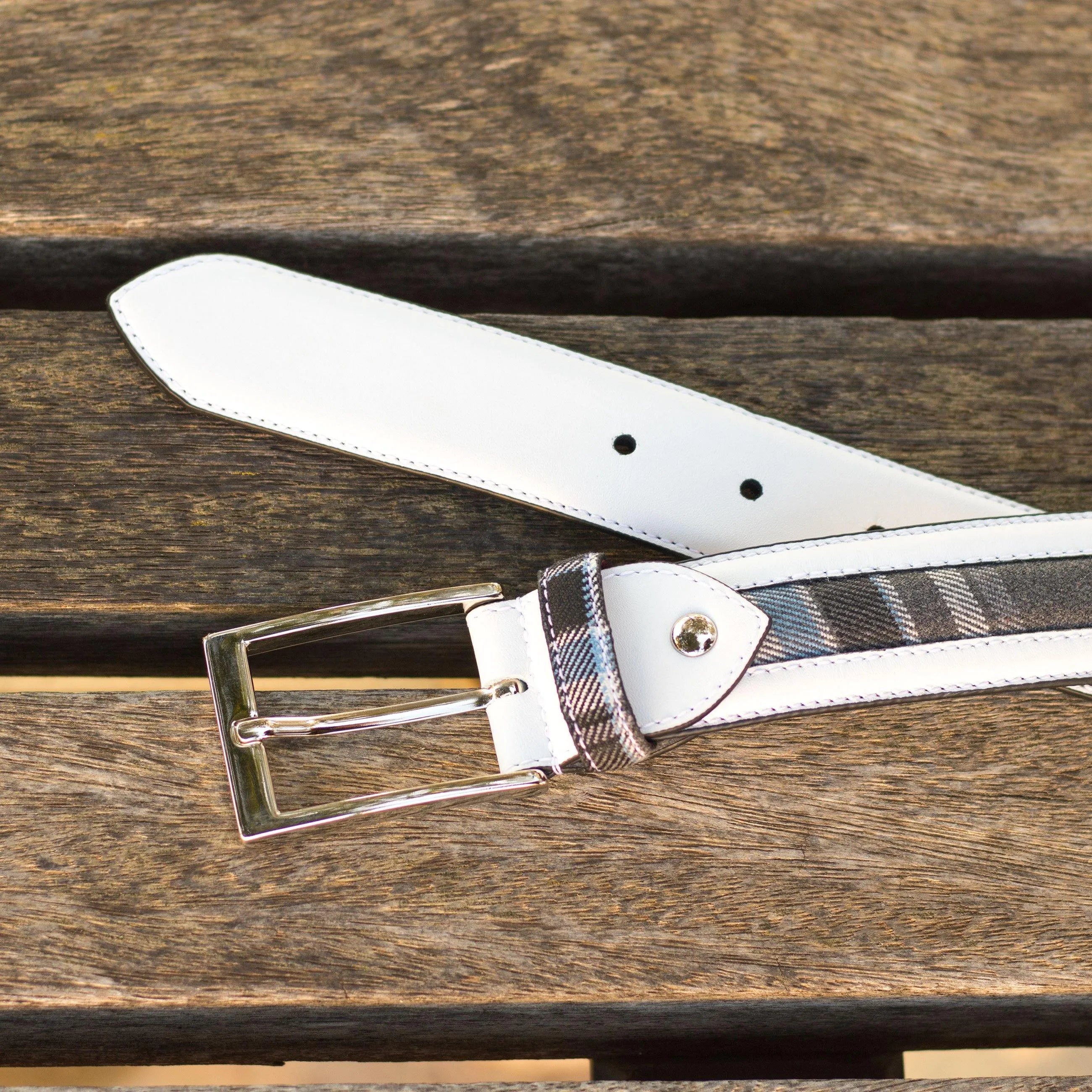 Jazzy Venice belt with white plaid pattern and silver buckle