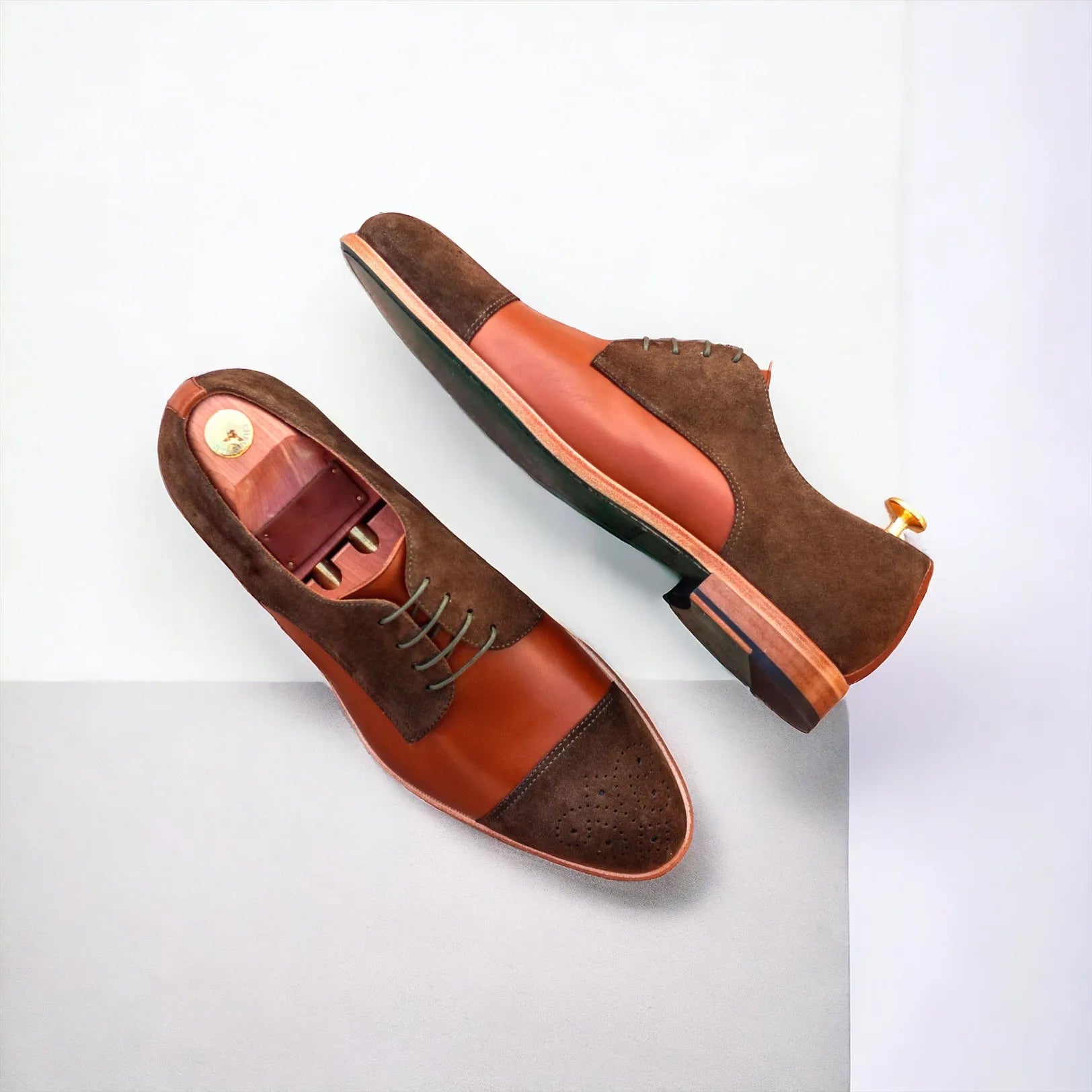 Two-toned brown leather Junos Derby shoes