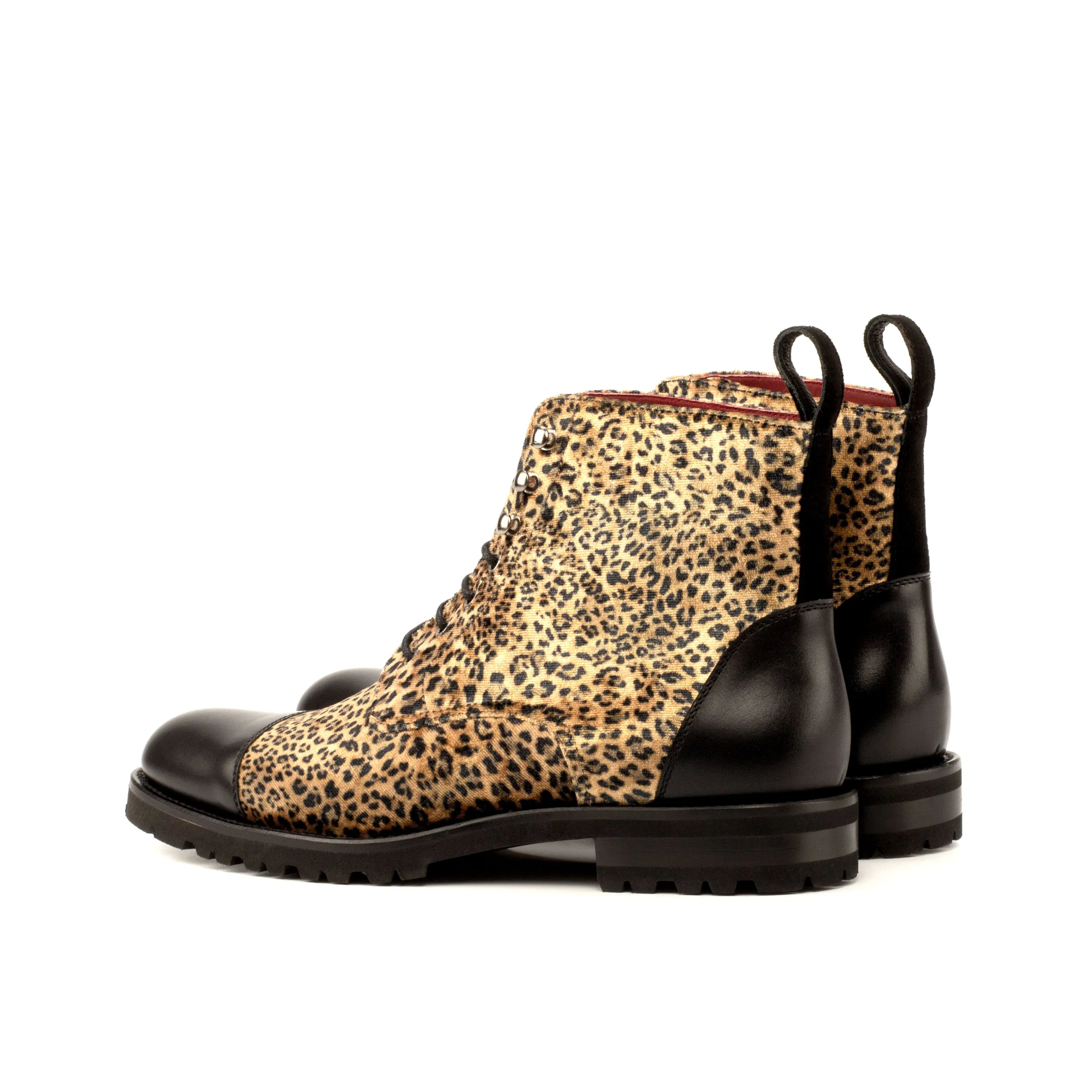 Mona ladies captoe boots in leopard print leather