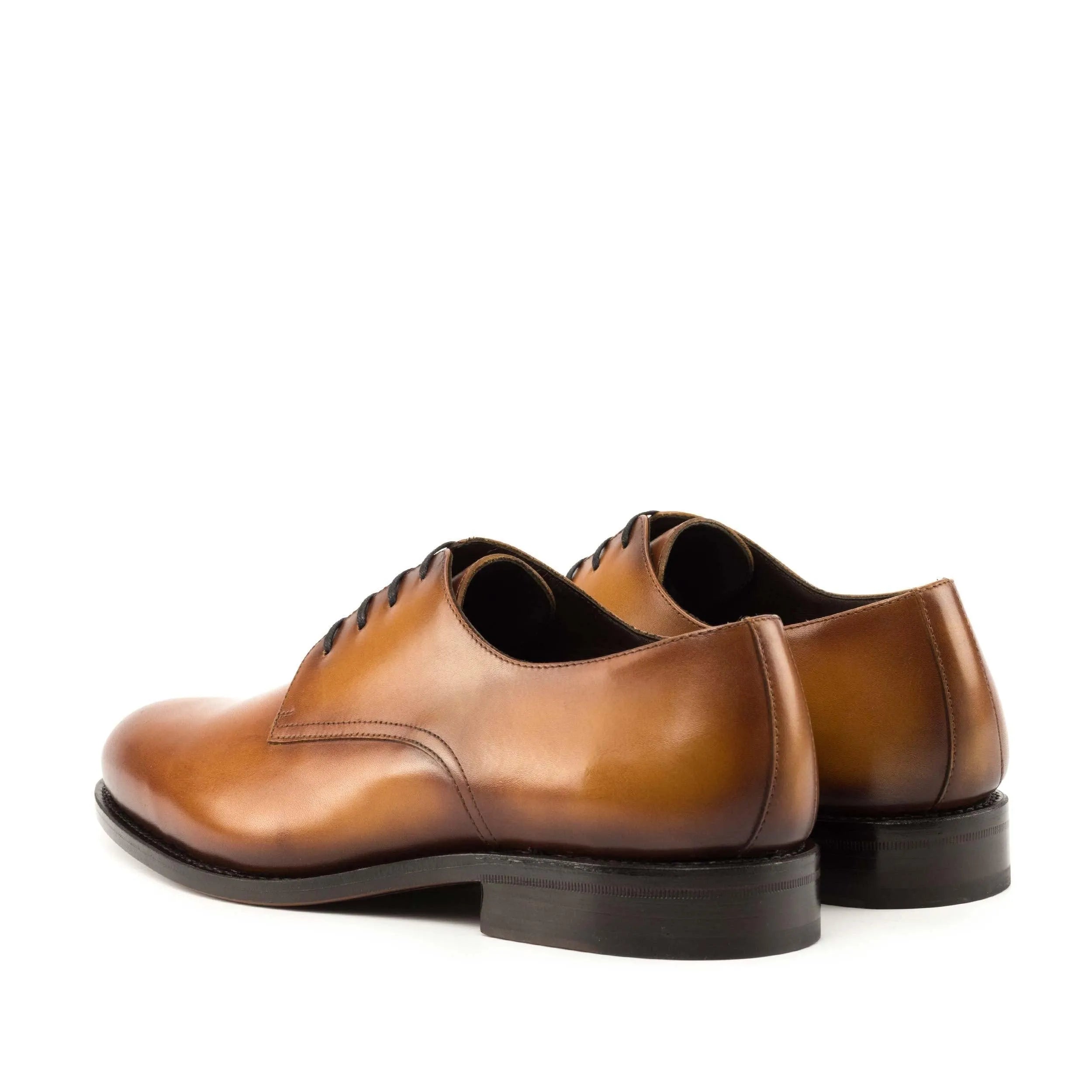 Pair of brown leather Pinardo Derby shoes in fast lane style