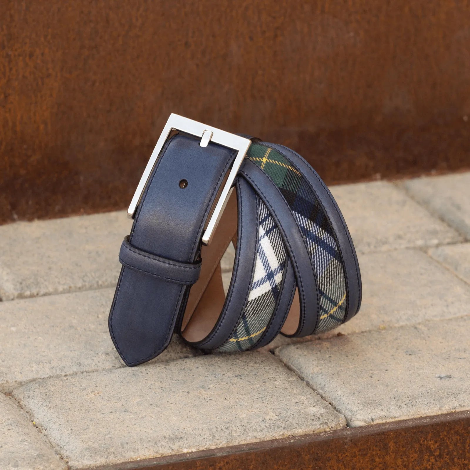 Romeo Venice belt with blue leather and plaid design