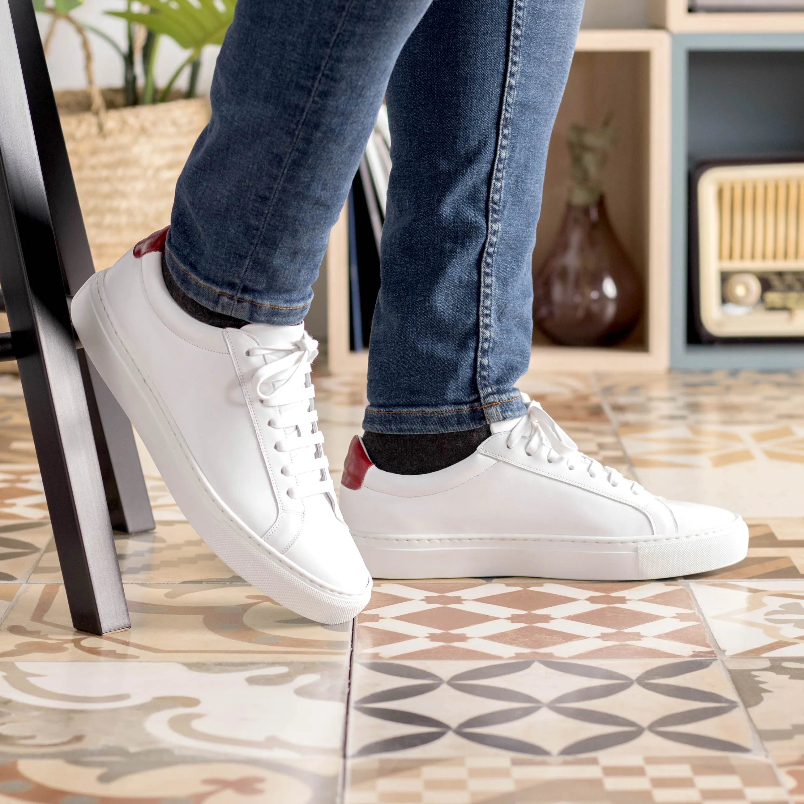 White Sima low kick sneaker in leather, fast lane style