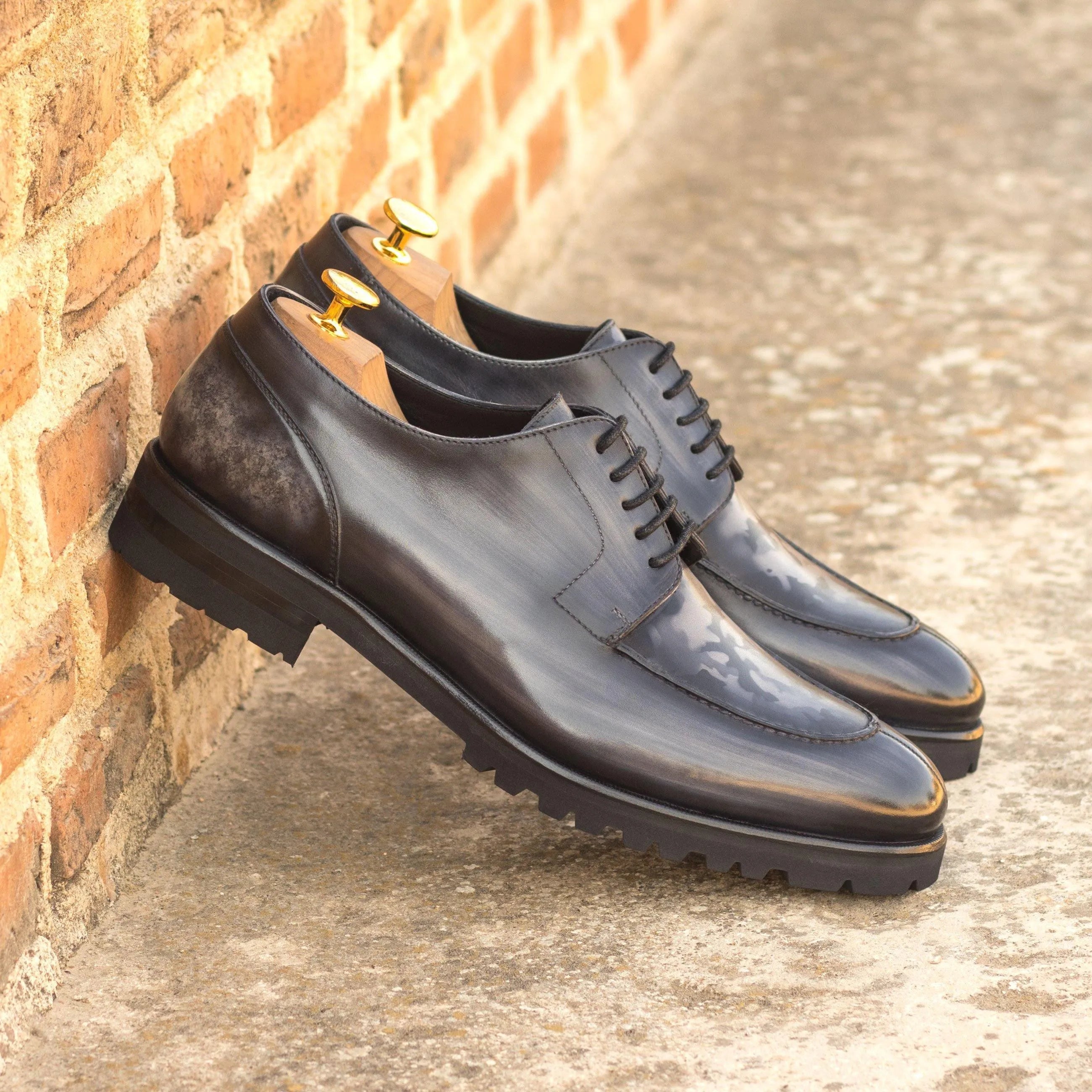 Vega derby split toe patina shoes II black leather pair