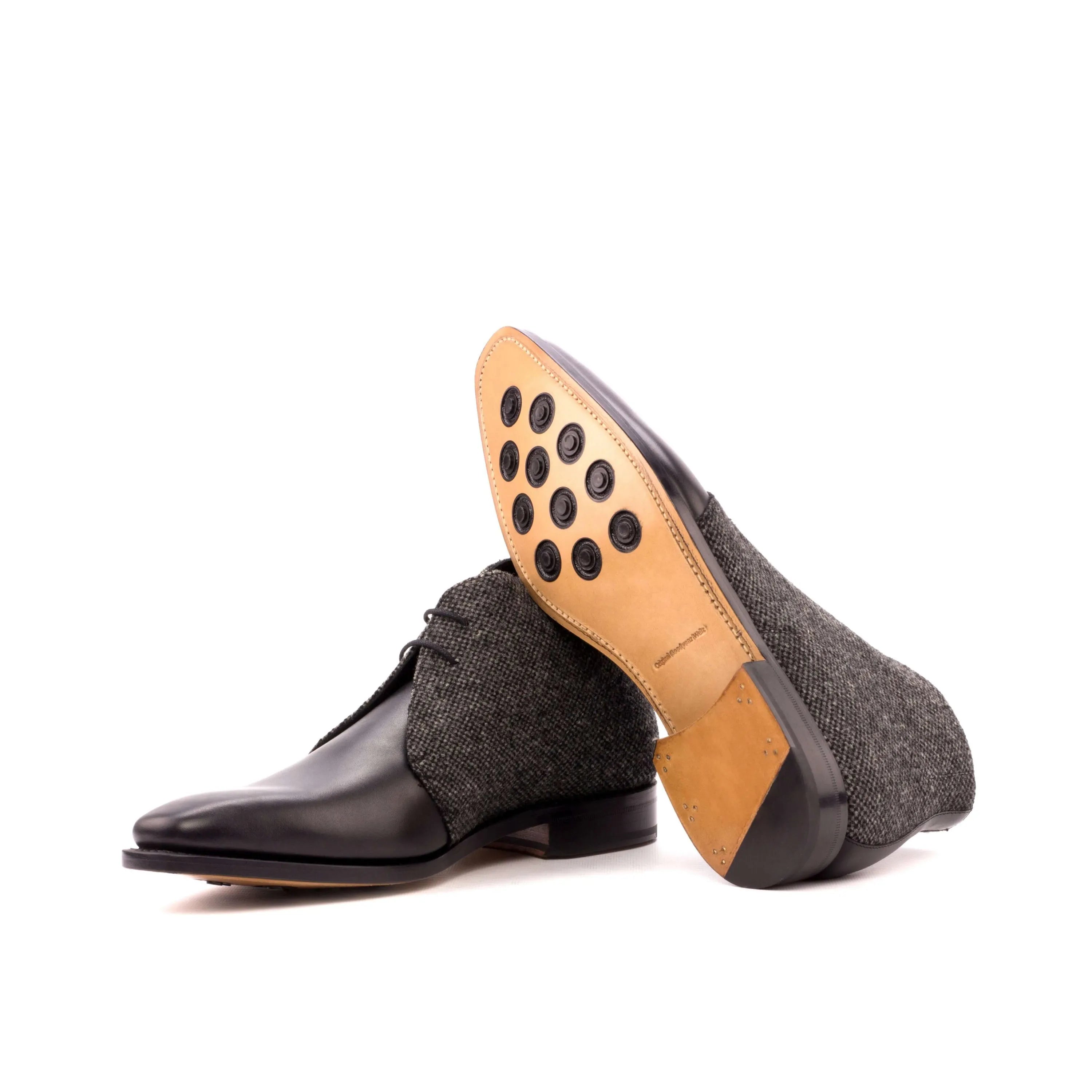 Artemon Chukka boots in leather and tweed