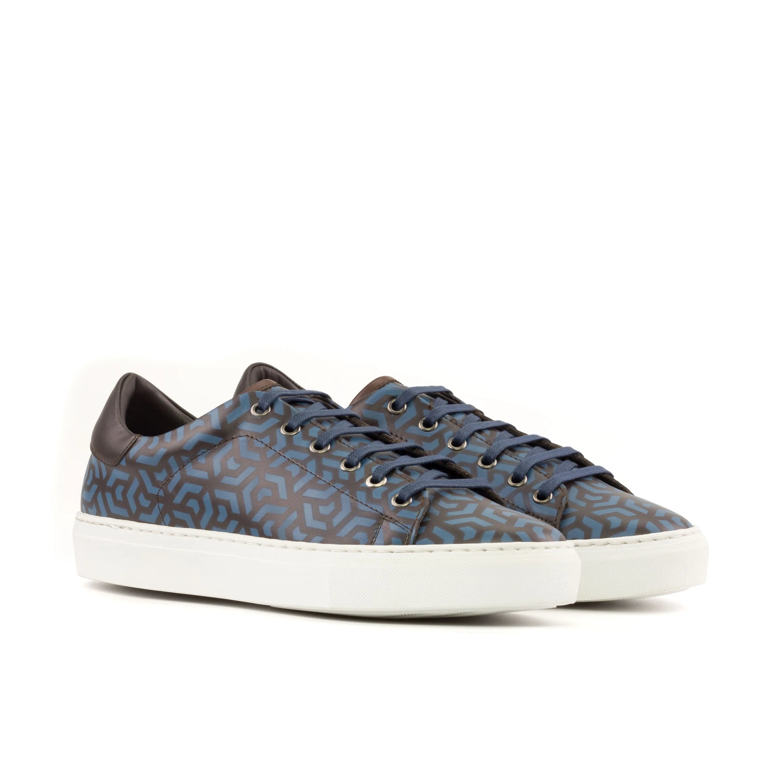Braska trainer sneaker with patterned blue leather