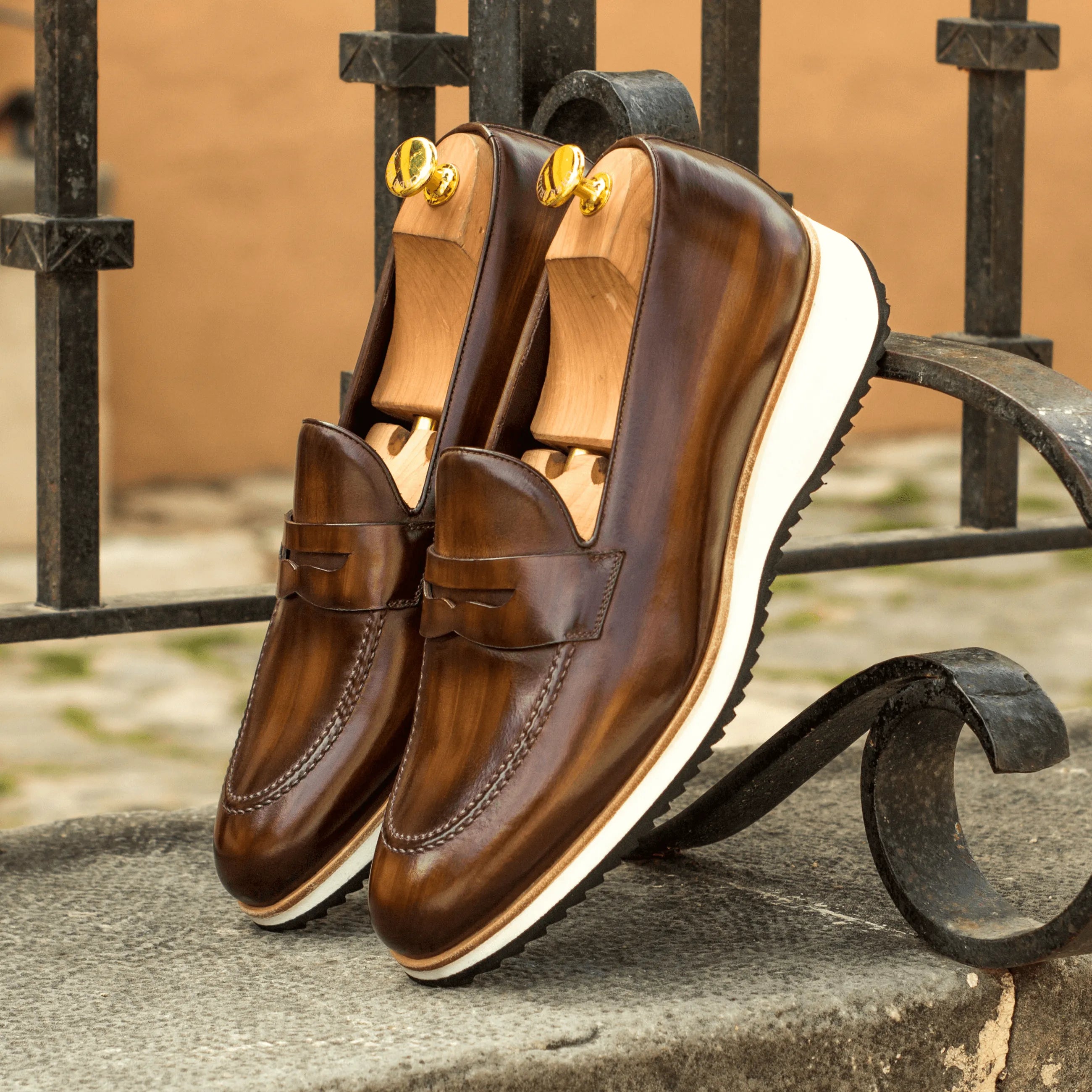 Cato Patina loafers in brown leather with white soles