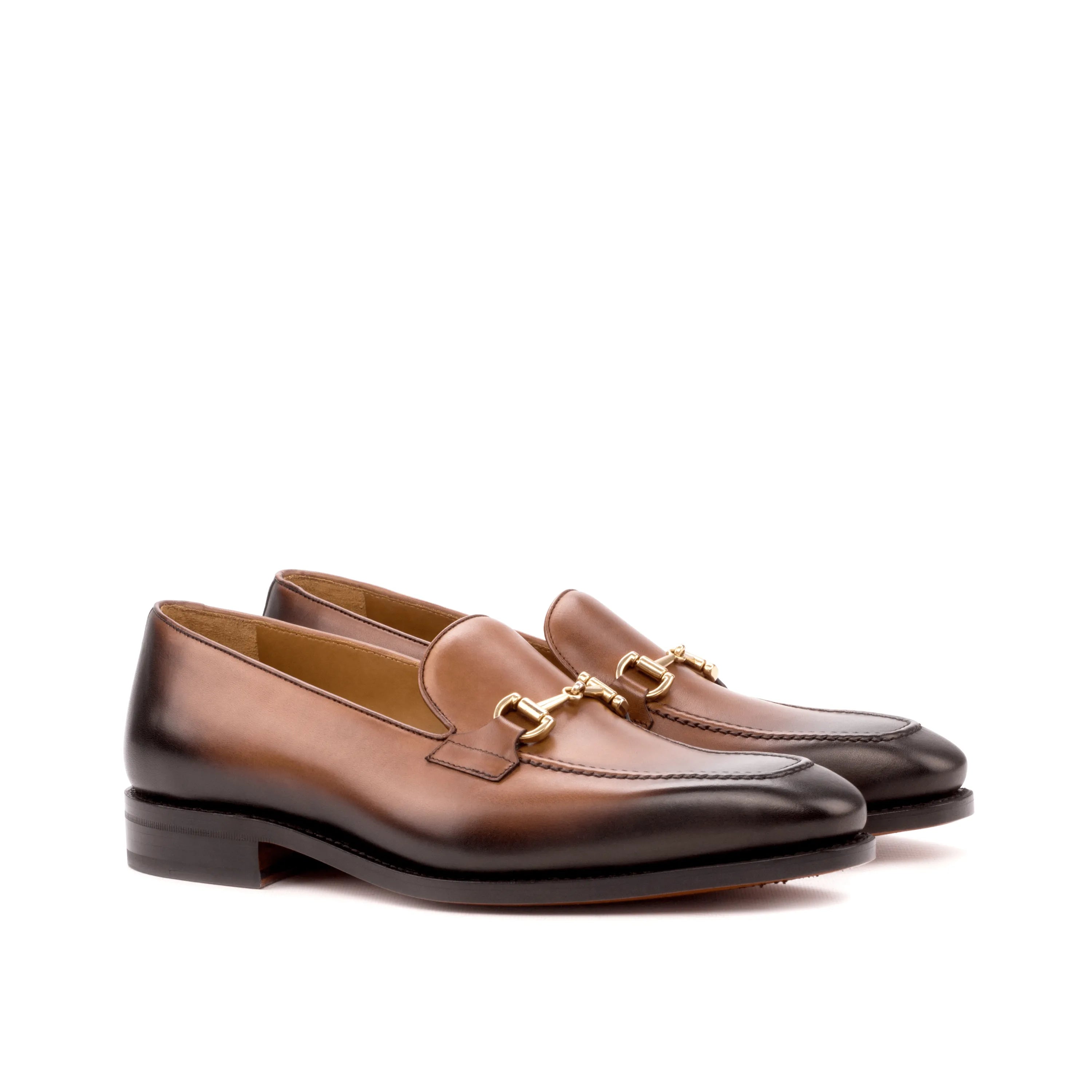 Cruspos loafers in med brown leather with horsebit detail