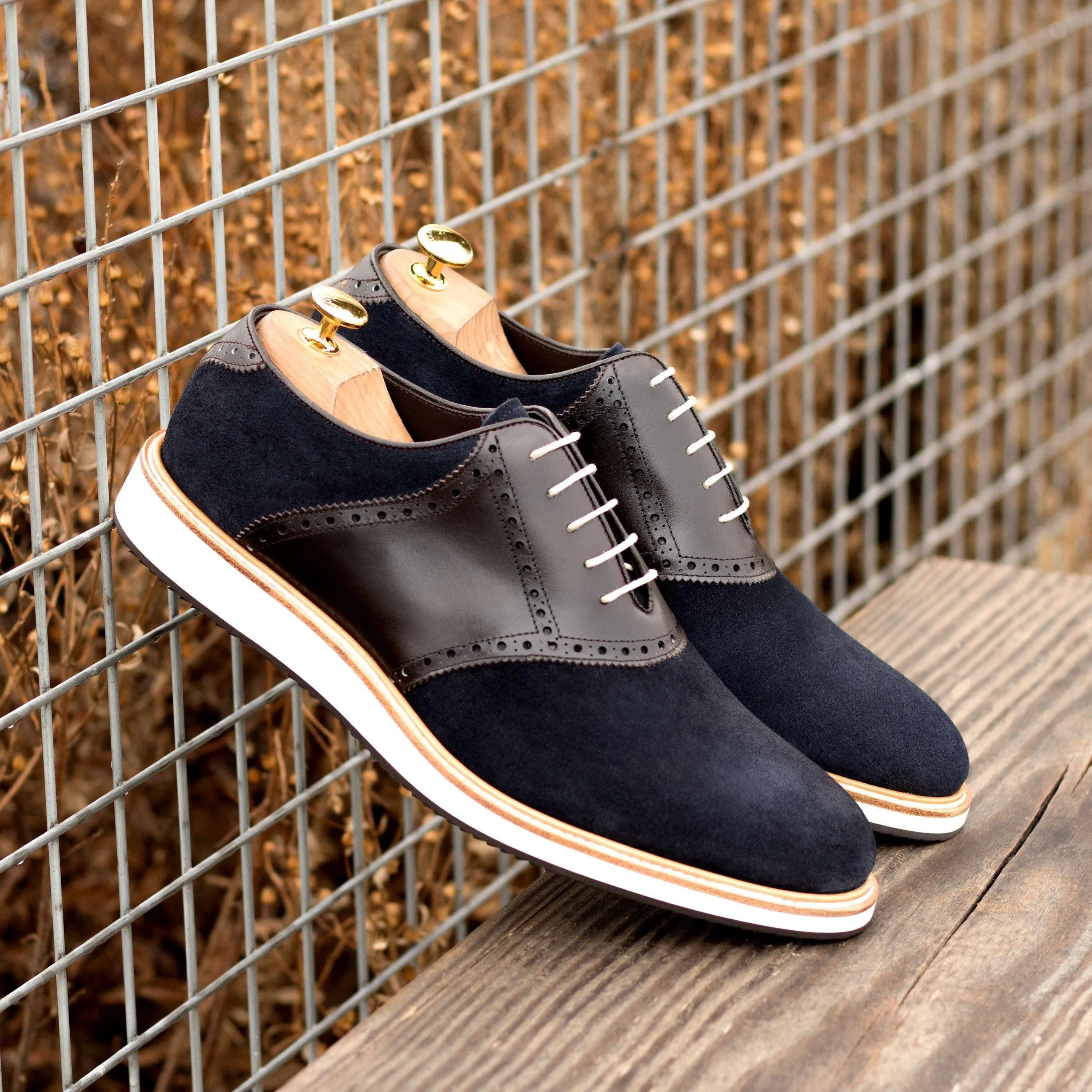 D49 saddle shoes II stylish blue suede leather back view