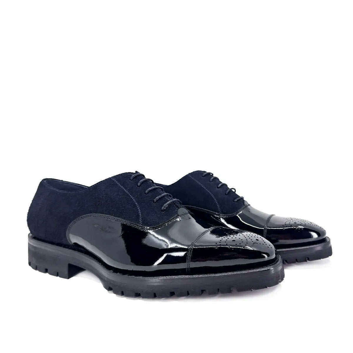 Denver oxford shoes in black patent leather and suede