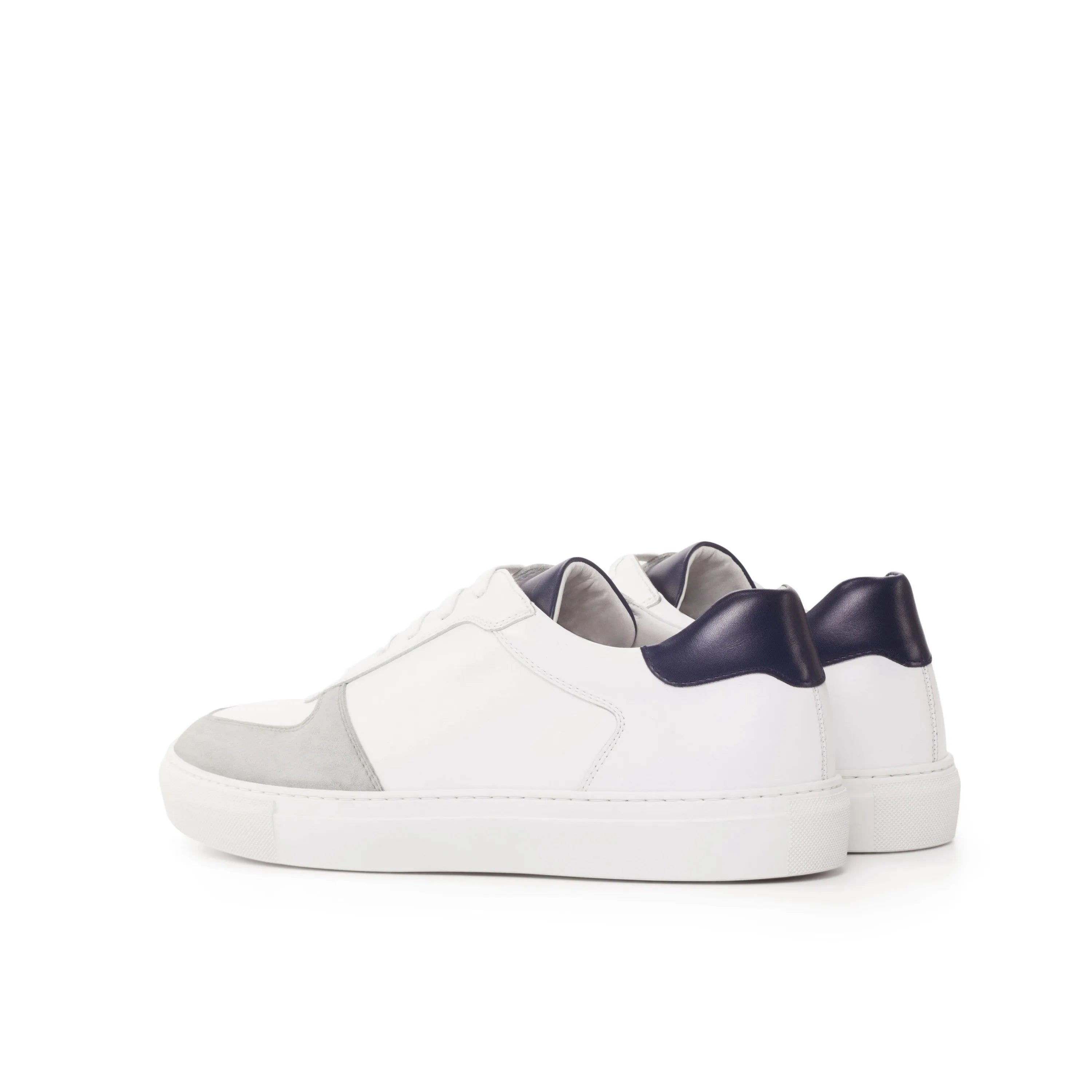 DW15 low top box calf trainer sneaker with white leather and navy heel