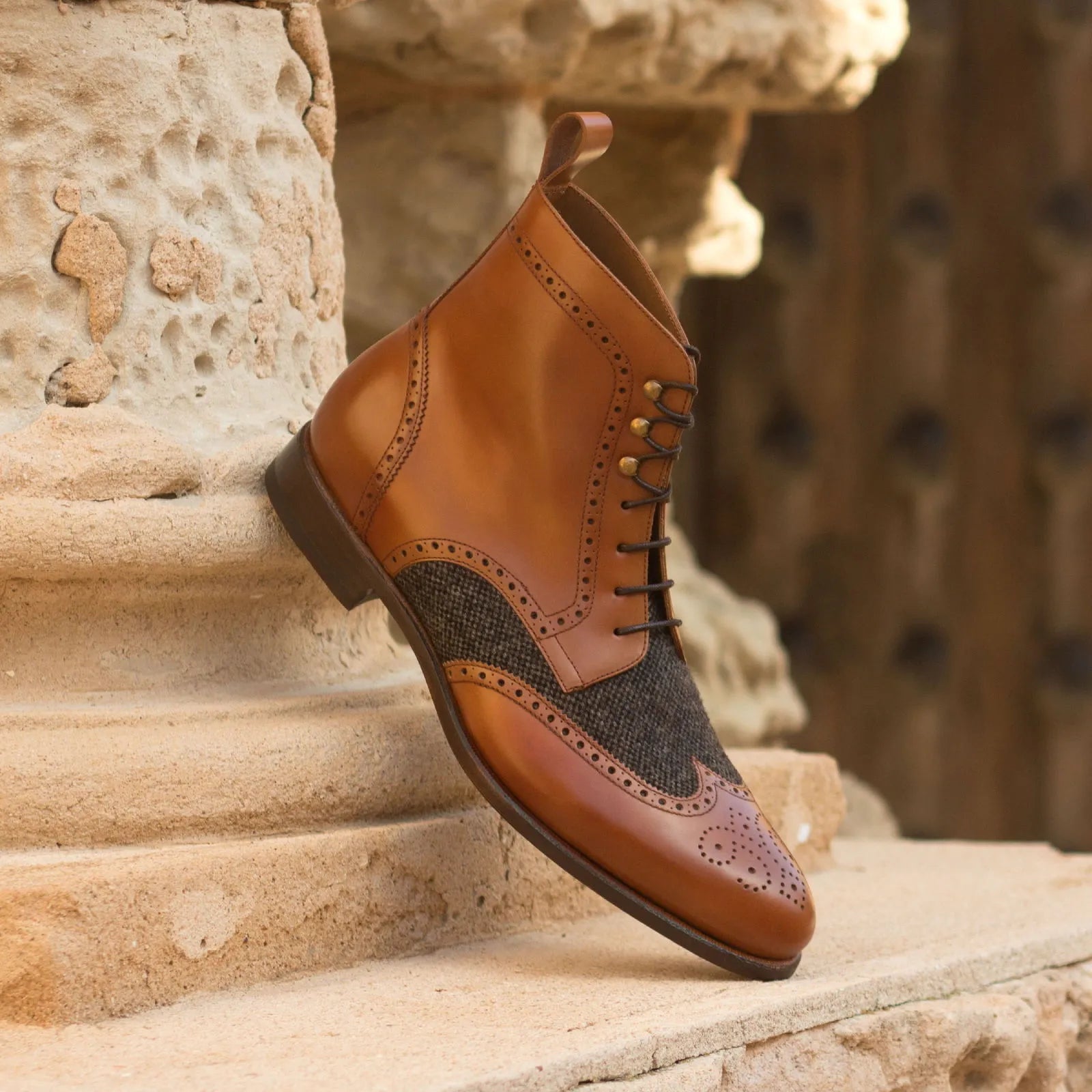 Eisen military brogue boots in brown leather and tweed wingtip