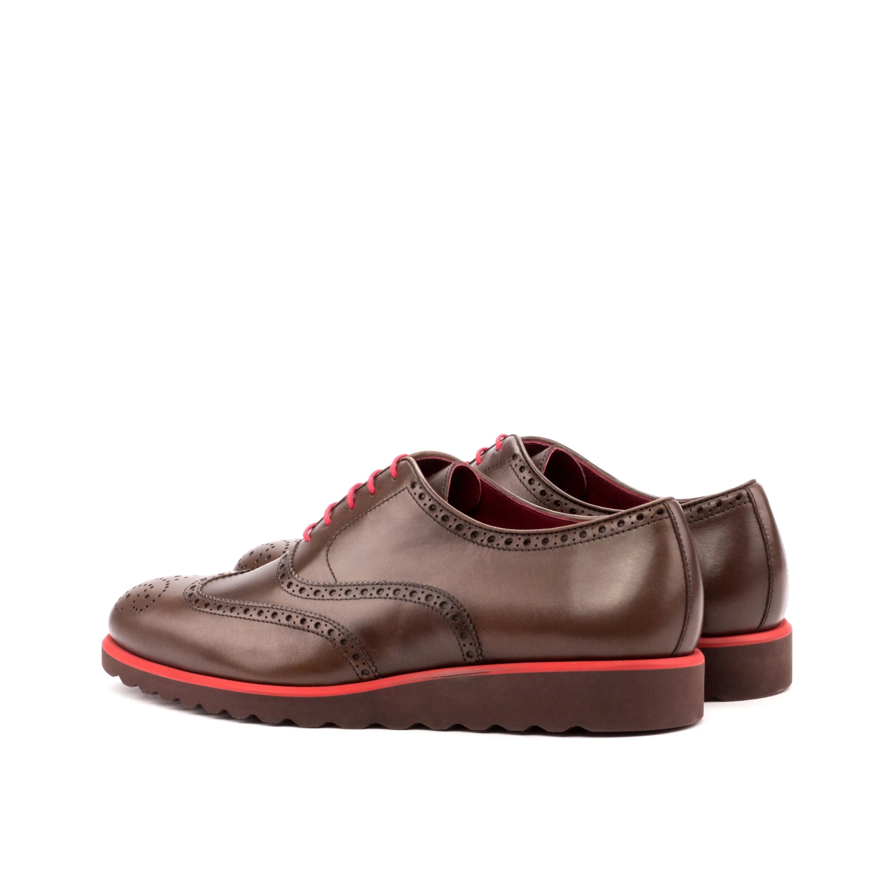 Fabuis full brogue shoes: brown leather long wingtip blucher with red accents