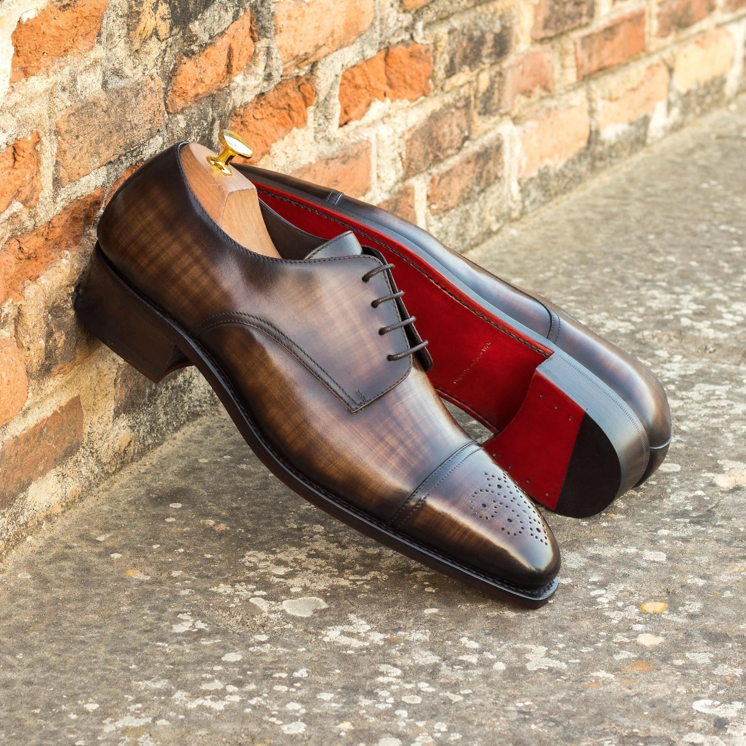 Jake Patina Derby Shoes in brown leather with derby split toe
