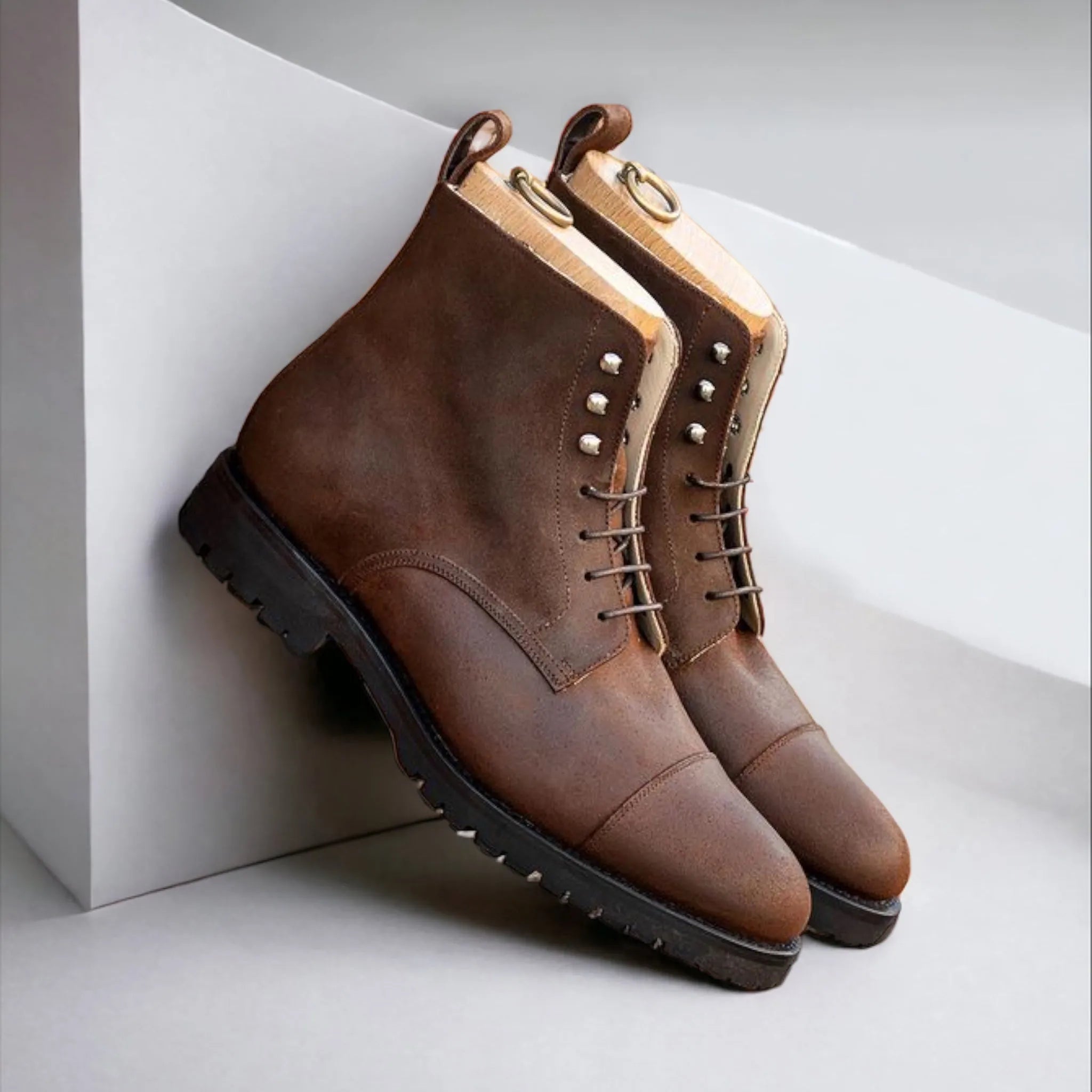 Lasamo Jumper Boots brown leather cap-toe jumper boots
