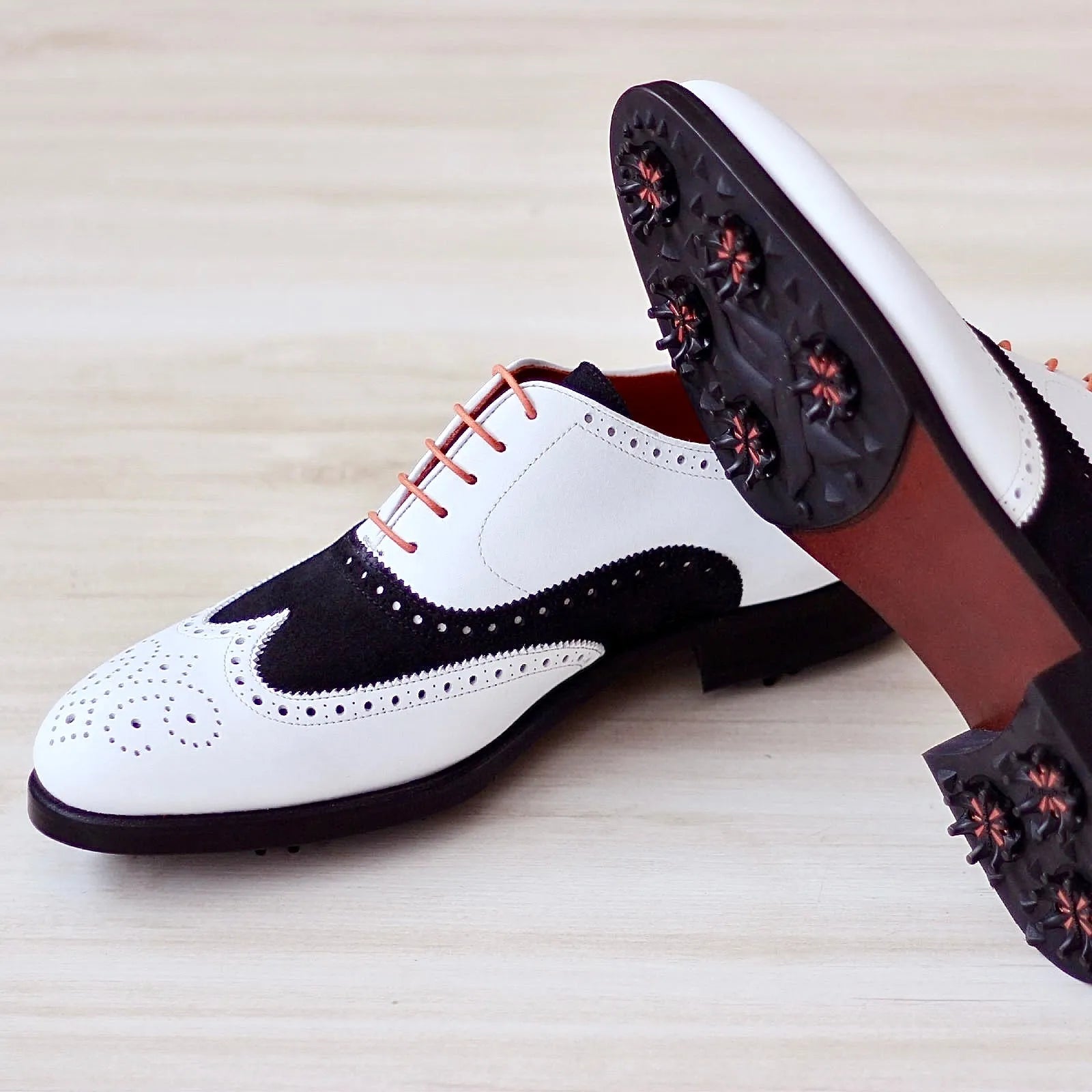 Two-tone Louize Full Brogue golf shoes II with spikes