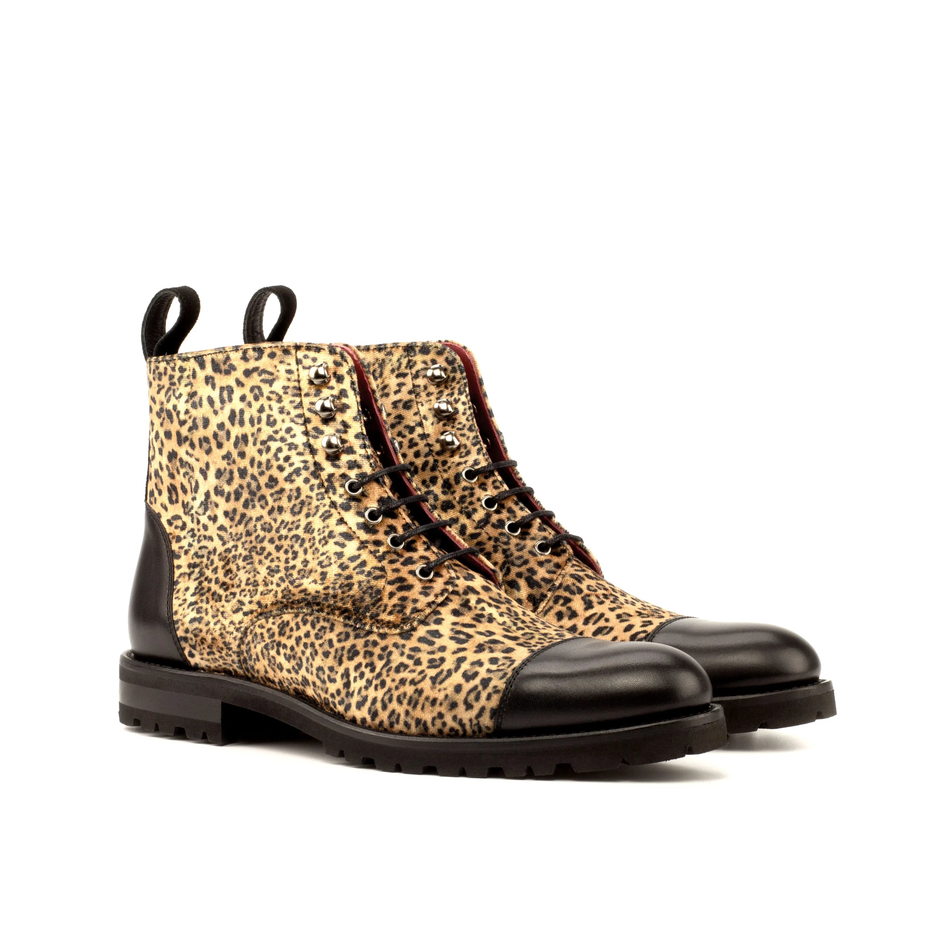 Mona ladies captoe boots in leopard print leather