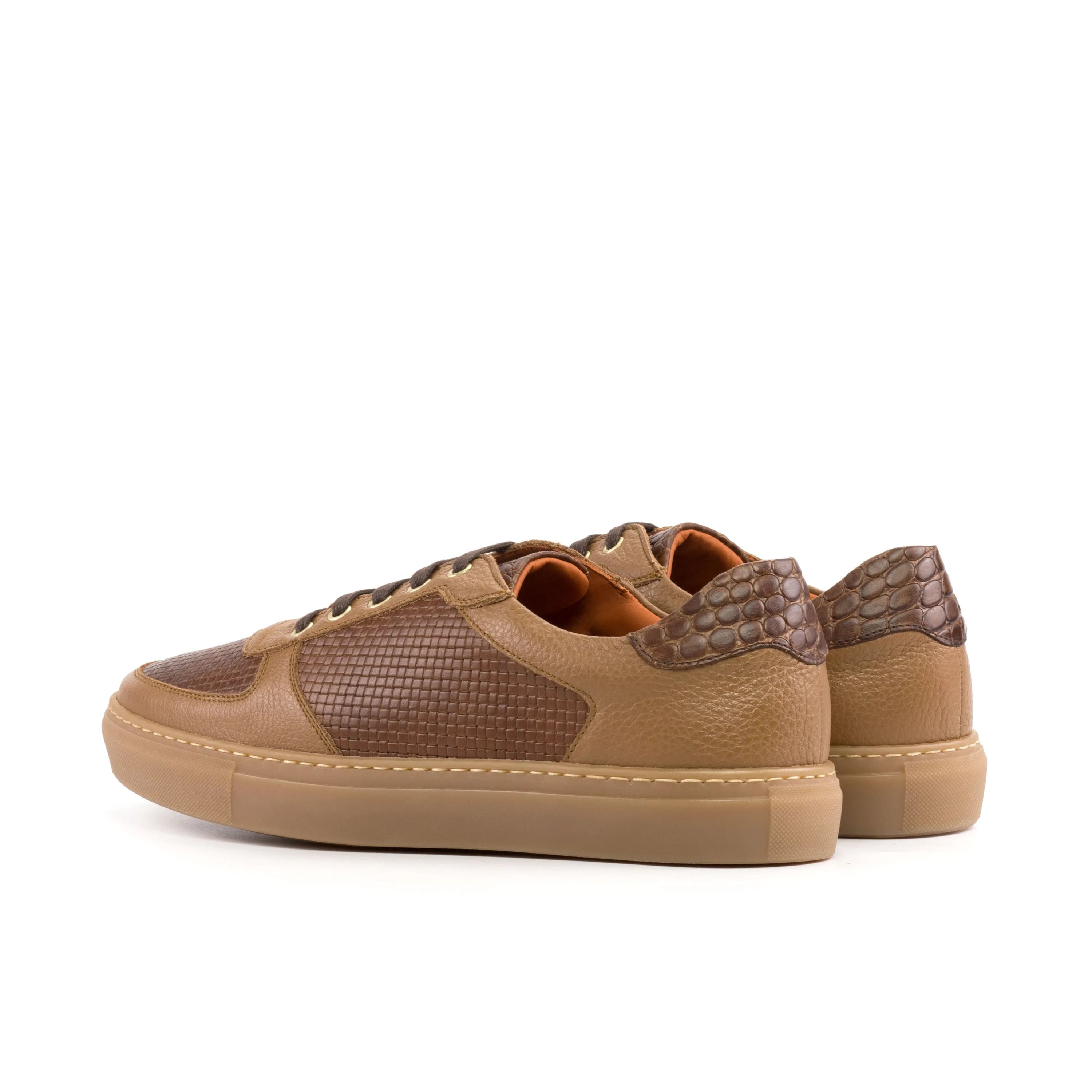Nomad low top sneaker in med brown calf leather