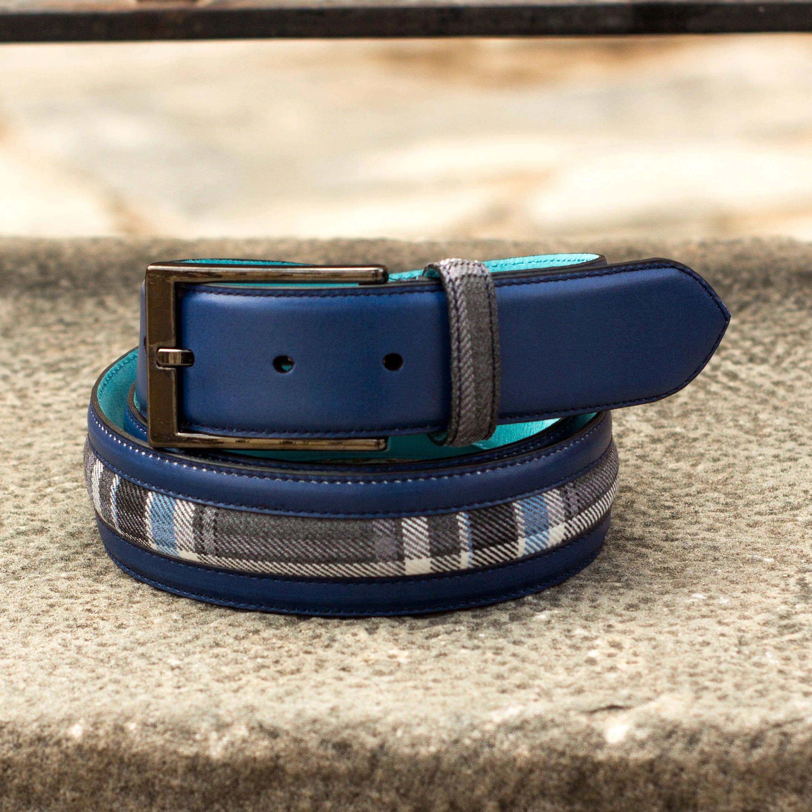 Sextus Venice Belt with blue leather and plaid design